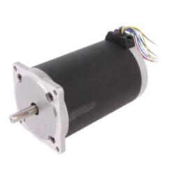 Motor: DC; pas cu pas; 2VDC; pas 1,8°; 2,94Nm; 7A; 82,5x82,5x134mm