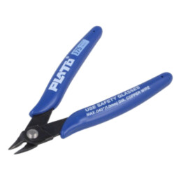Cleşti; laterali,pt.tăiere; 130mm; cu faţetare