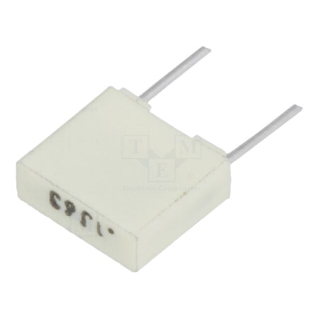 Condensator: cu poliester; 100nF; 40VAC; 63VDC; 5mm; ±10%; THT; R82